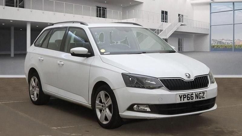 Used Skoda Fabia SE L 110 HP (80 kW) 2016 White Hatchback
