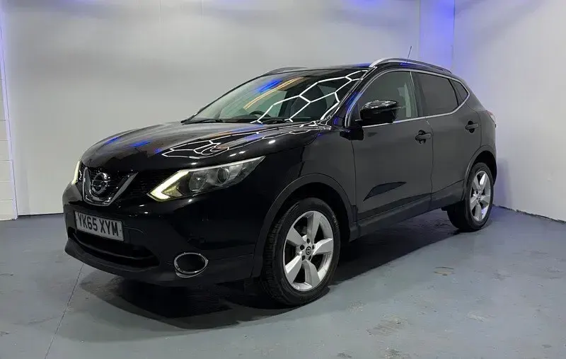Used Nissan Qashqai N-TEC 115 HP (84 kW) 2015 Black SUV