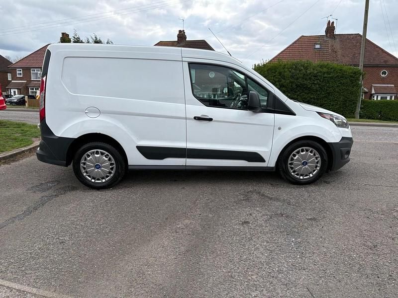 Used Ford Transit Connect 100 HP (73 kW) 2017 White MPV