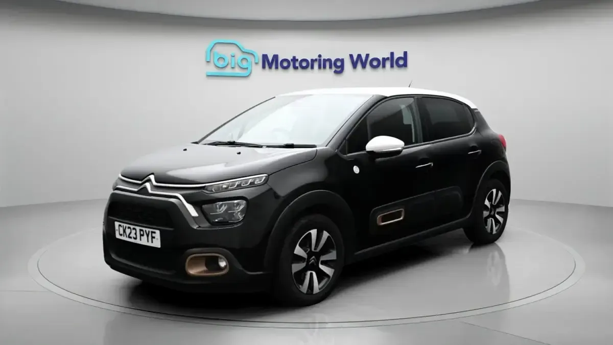 Używany Citroën C3 PureTech 83 KM (61 kW) 2023 Czarny Hatchback