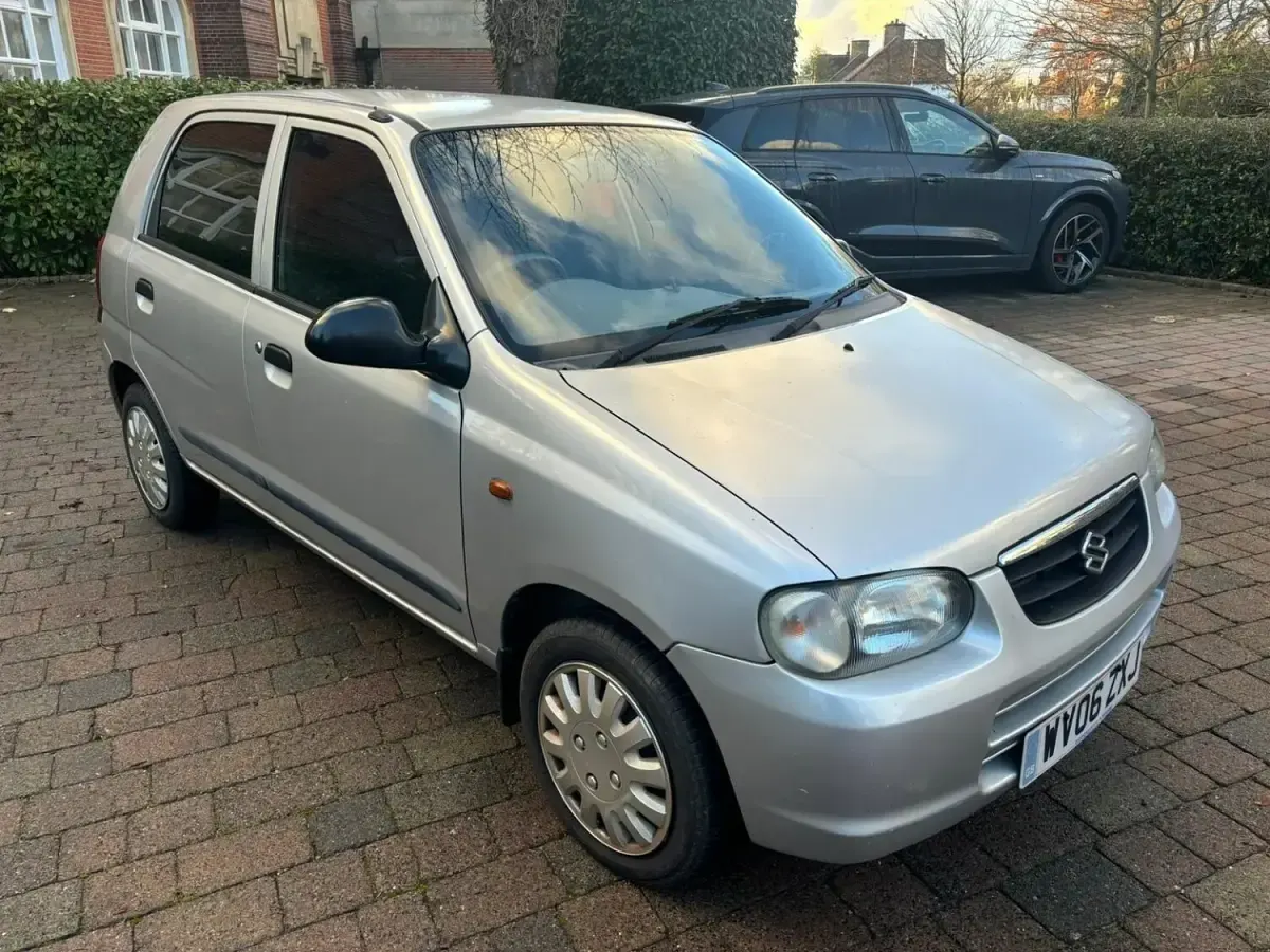 Used Suzuki Alto GL 61 HP (44 kW) 2006 Silver Hatchback