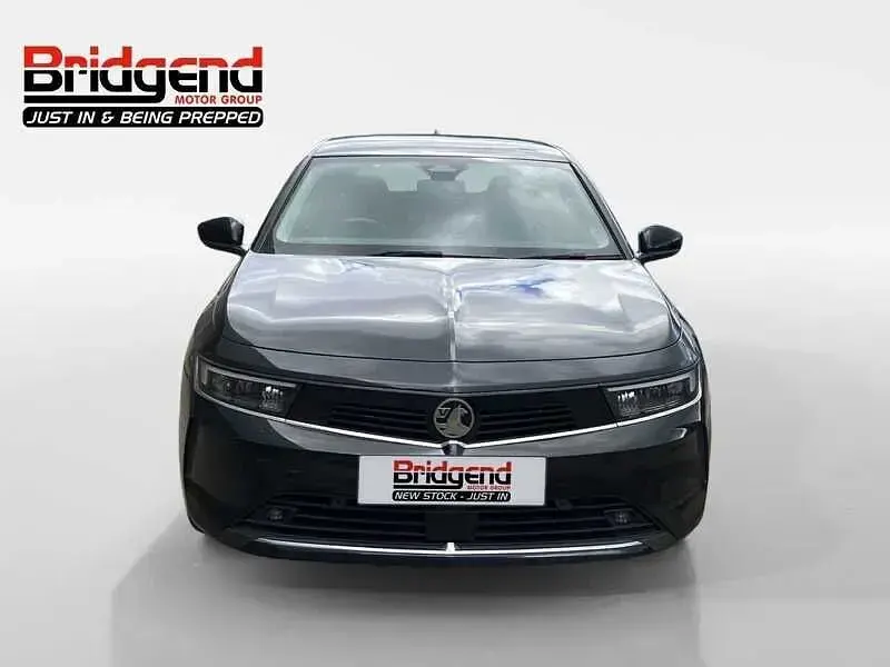 Used Vauxhall Astra Design Edition 2023 Black Hatchback