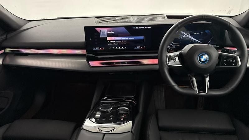Used BMW 530e M Sport 295 HP (216 kW) 2025 Black Estate