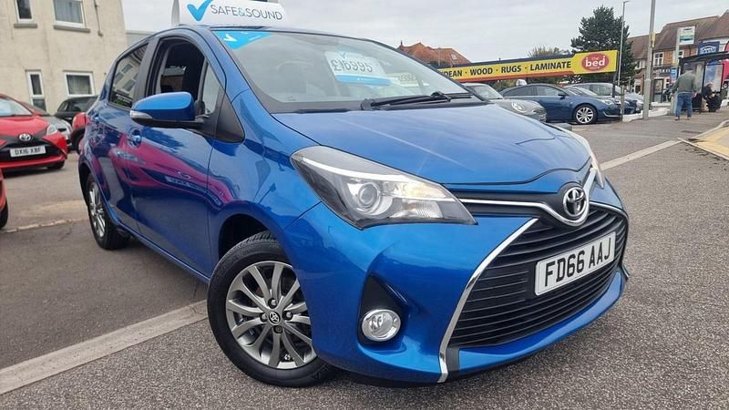 Blue Used 2016 Toyota Yaris Hatchback | £6,995 (Fair price) - Image 1/4