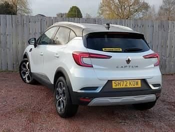 Used Renault Captur Techno 91 HP (66 kW) 2022 White SUV