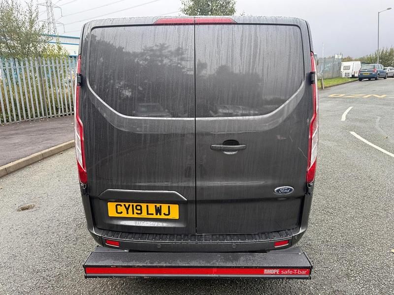 Used Ford Transit Custom Limited 130 HP (95 kW) 2019 Grey Van