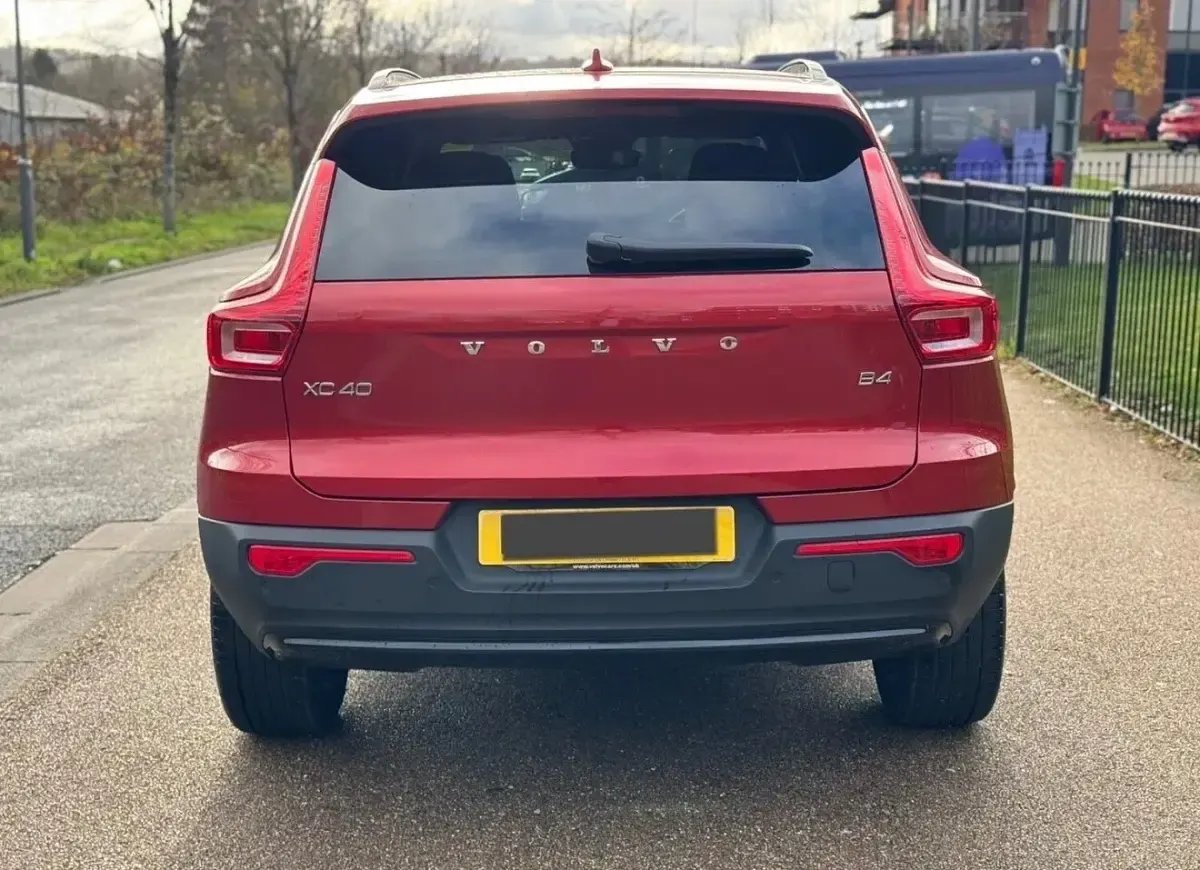 Used Volvo XC40 Ultimate 2024 Red SUV