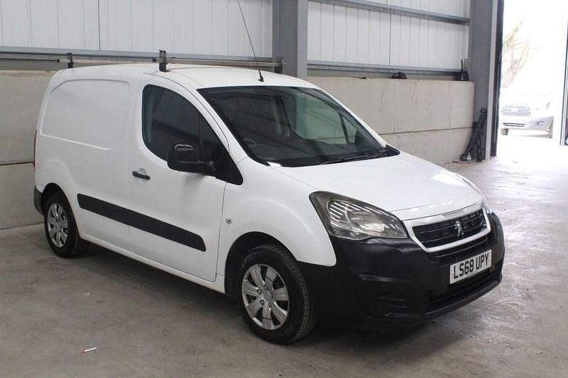 Begagnad Peugeot Partner 2018 Vit