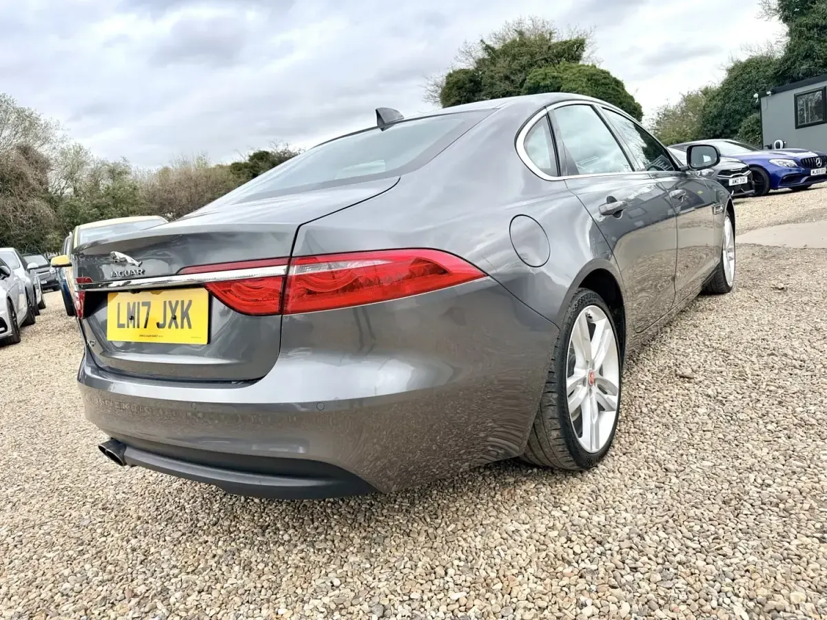 Second-hand Jaguar XF Prestige 2017 Gri Berlinǎ