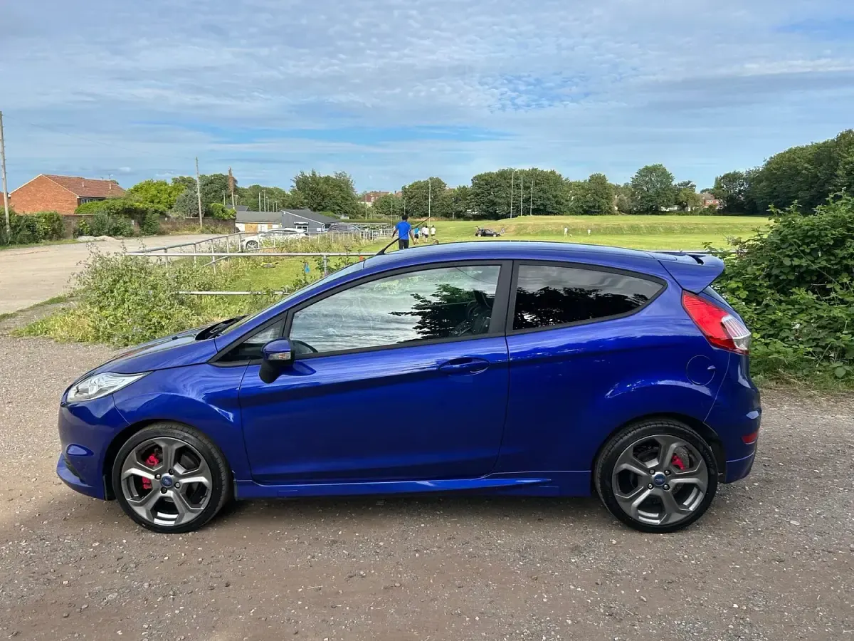 Used Ford Fiesta ST 2017 Blue Hatchback