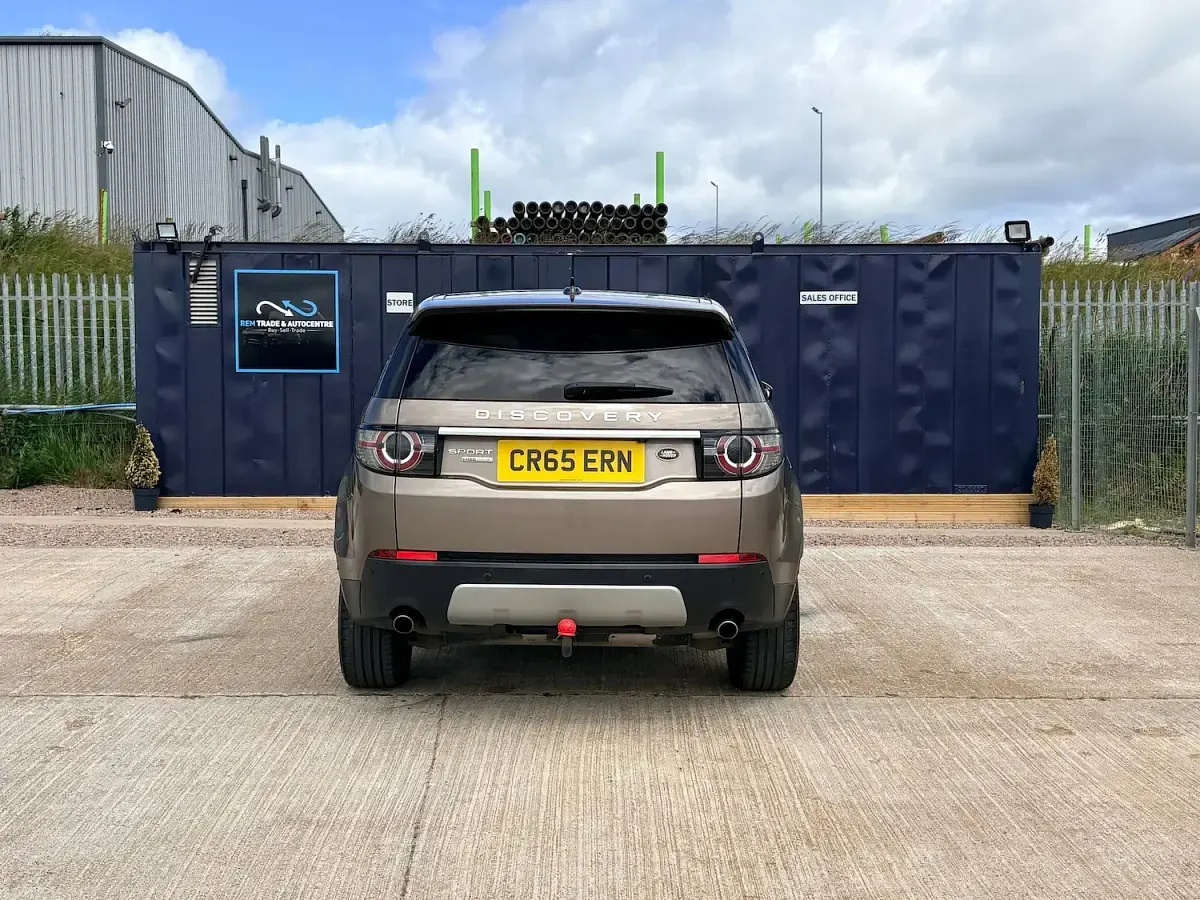 Used Land Rover Discovery Sport HSE Luxury 180 HP (132 kW) 2015 Brown SUV