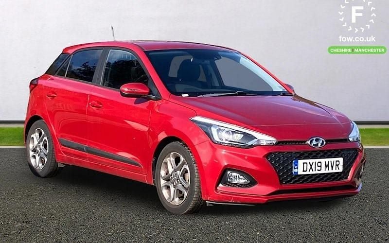 Used Hyundai i20 Premium 100 HP (73 kW) 2019 Red Hatchback