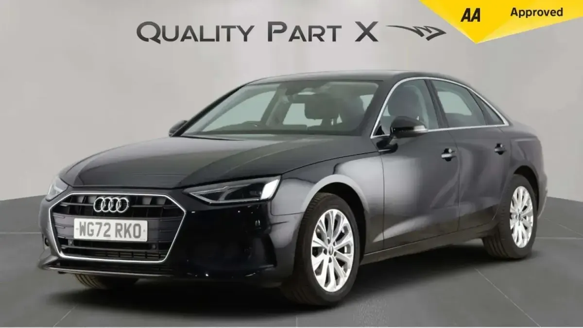 Usado Audi A4 Comfort 150 CV (110 kW) 2023 Negro Berlina