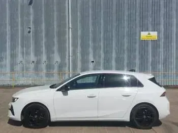 Used Vauxhall Astra 130 HP (95 kW) 2023 White Hatchback
