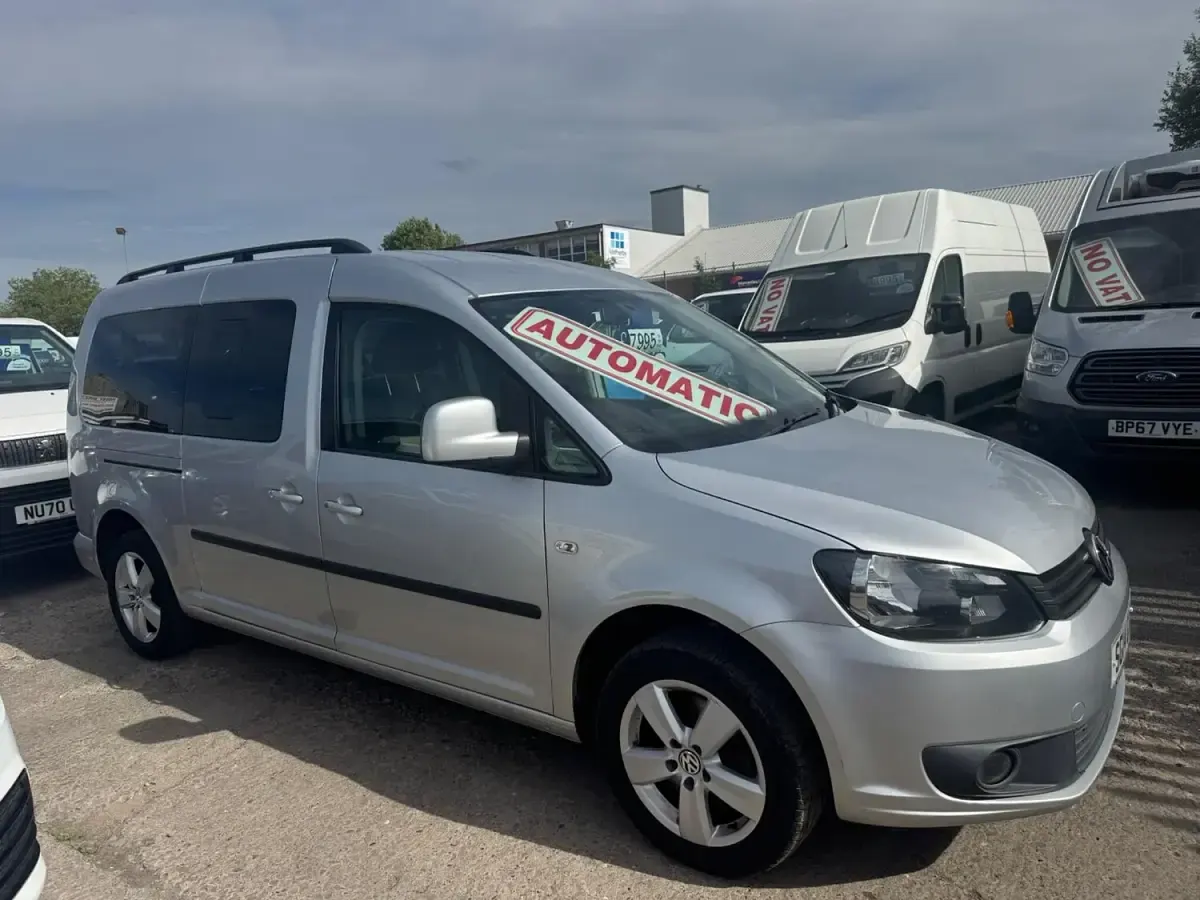 Used VW Caddy Maxi Life 102 HP (75 kW) 2014 Silver MPV