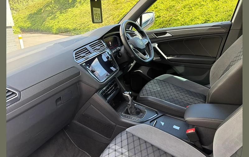 Used VW Tiguan R-line 150 HP (110 kW) 2023 White SUV