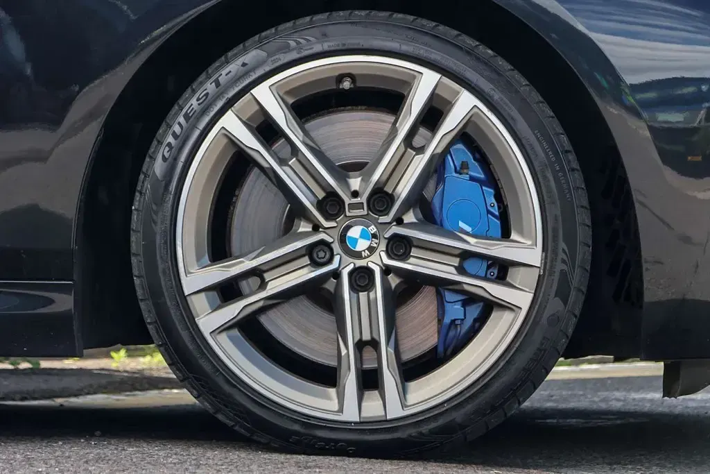 Used BMW M235 Comfort Edition 306 HP (225 kW) 2022 Black sapphire metallic paint Coupe