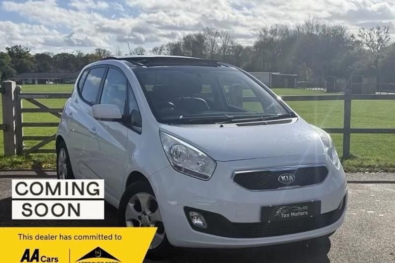 White Used 2014 Kia Venga 3 Hatchback | £6,295 (Fair price) - Image 1/1