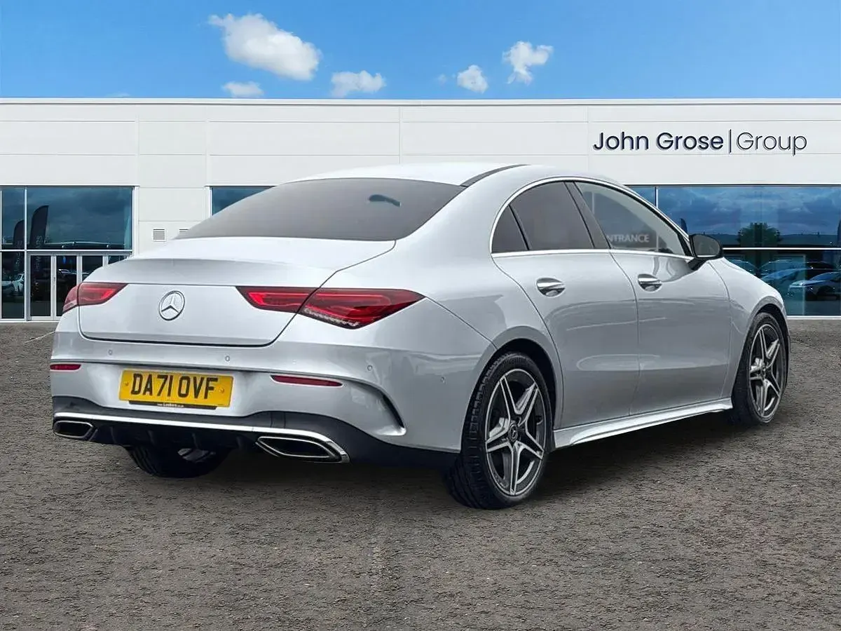 Usado Mercedes CLA180 AMG Line Premium 2022 Prateado Sedan