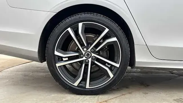 Used Volvo V90 Ultra 449 HP (330 kW) 2025 Silver Estate
