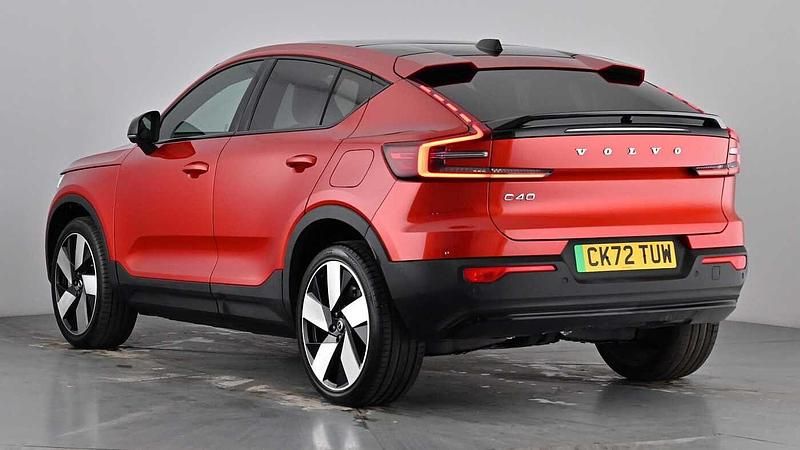 Used Volvo EC40 Ultimate 300 kW (408 HP) 2022 Fusion red SUV