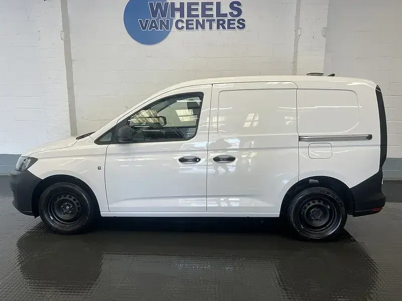 Used VW Caddy S 102 HP (75 kW) 2022 White MPV