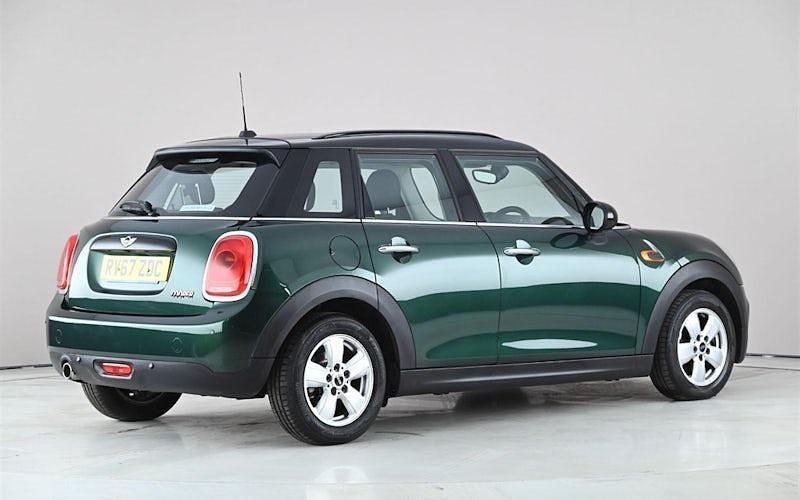 Usado Mini Cooper Hatch 136 CV (100 kW) 2017 Verde Utilitario