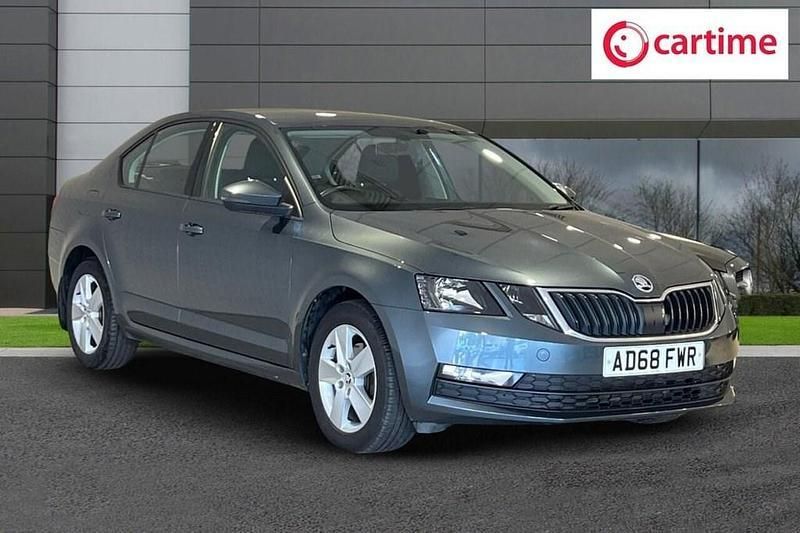 Grey Used 2019 Skoda Octavia SE Hatchback | £11,990 (A bit pricey) - Image 1/3