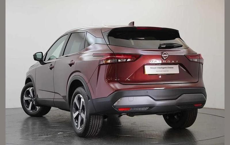 Used Nissan Qashqai N-Connecta 138 HP (101 kW) 2024 Red SUV
