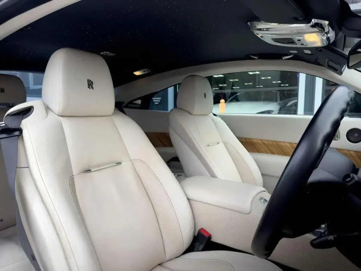 Usado Rolls Royce Wraith 632 HP (464 kW) 2014 Preto Coupé