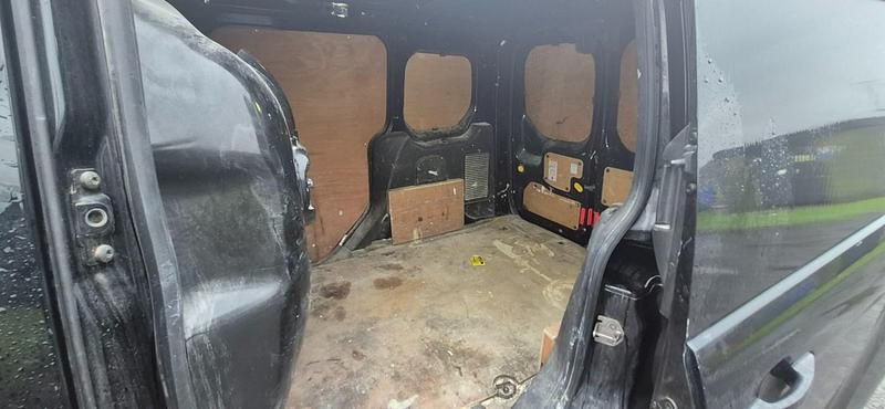 Used Ford Transit Connect Limited 115 HP (84 kW) 2015 Black MPV