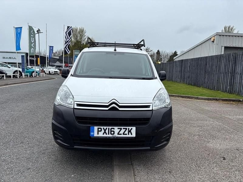 Used Citroën Berlingo 75 HP (55 kW) 2016 White MPV