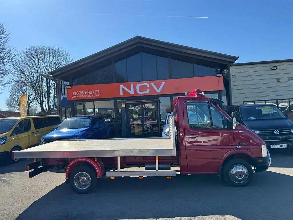 Used VW LT 158 HP (116 kW) 2002 Red