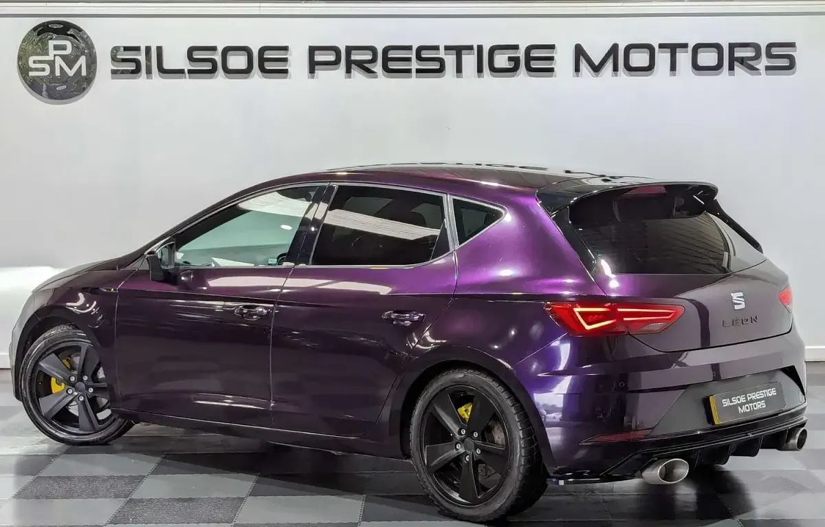 Used Seat Leon Black Edition 2020 Mauve/purple Hatchback