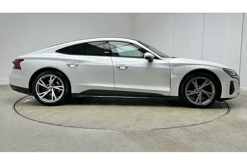 Used Audi e-tron GT quattro Sport 389 kW (530 HP) 2023 White Sedan