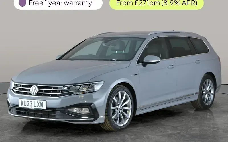 Used VW Passat R-line 150 HP (110 kW) 2023 Estate