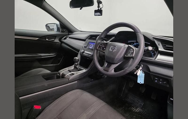 Used Honda Civic SE 117 HP (86 kW) 2019 Grey Hatchback