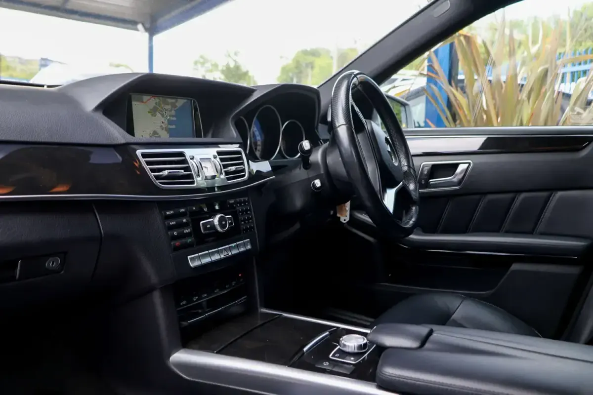 Used Mercedes E220 SE 2014 Silver Estate