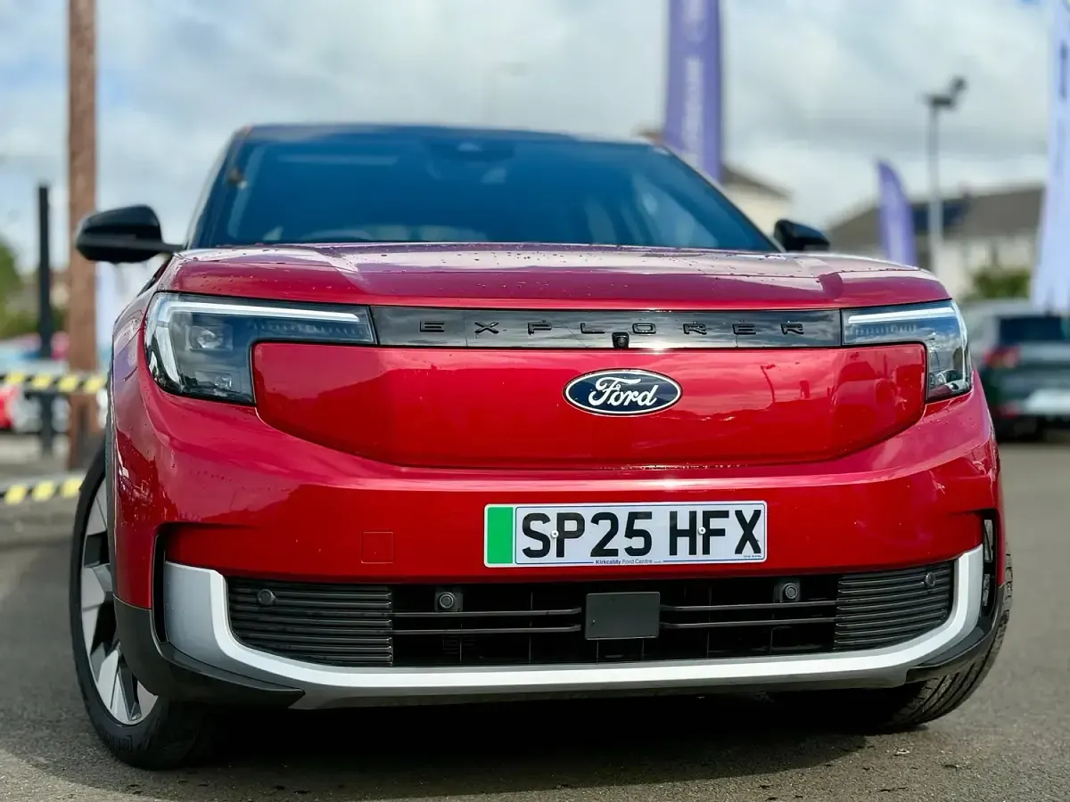 Used Ford Explorer Premium 250 kW (340 HP) 2025 Fantastic red SUV