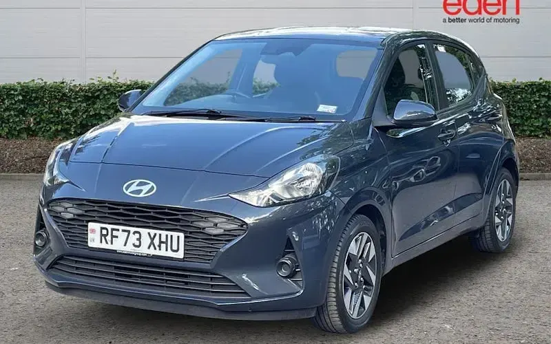 Used Hyundai i10 Advanced 67 HP (49 kW) 2024 Grey Hatchback