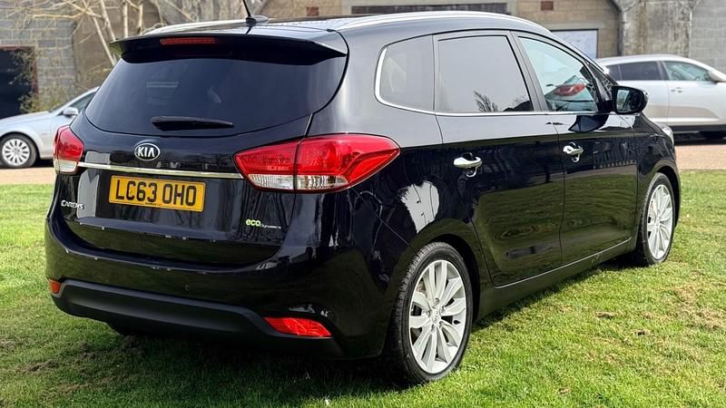 Used Kia Carens 134 HP (98 kW) 2014 Black MPV