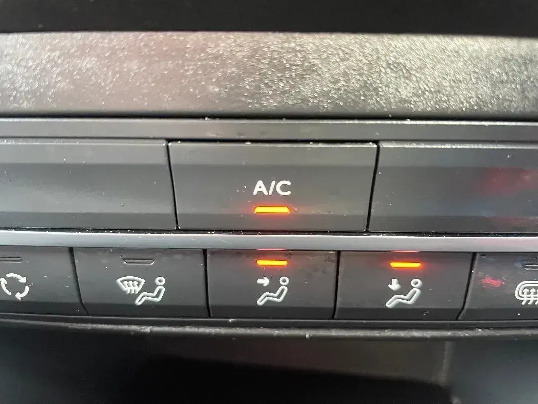 Used Peugeot Partner 2019 White MPV