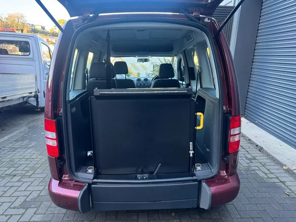 Used VW Caddy Life 2015 Red MPV