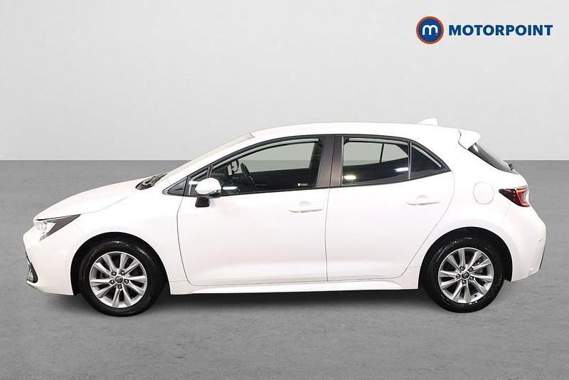 Used Toyota Corolla 2023 White Hatchback