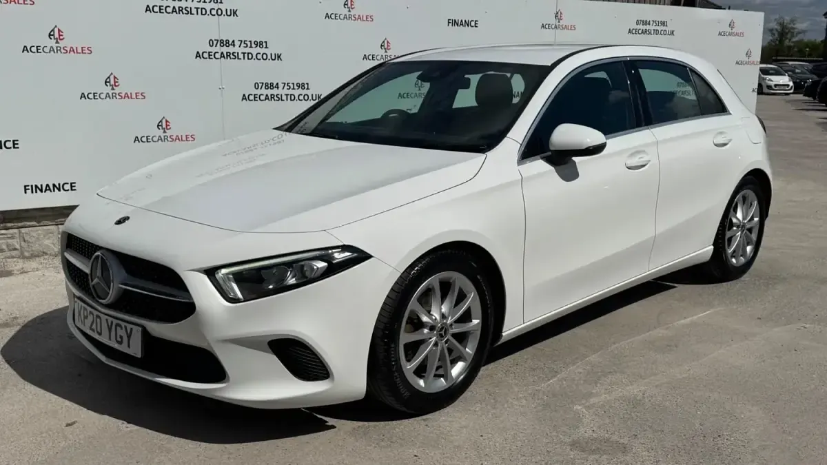 Used Mercedes A180 116 HP (85 kW) 2020 White Hatchback