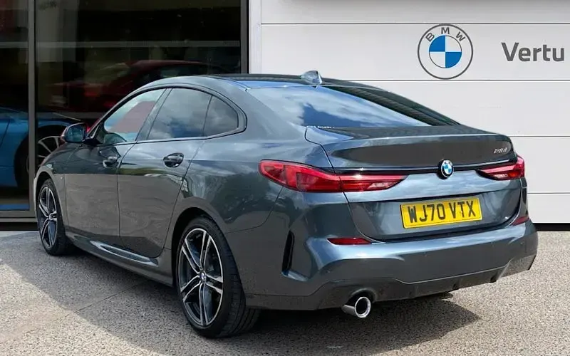 Usado BMW 218 M Sport 140 HP (102 kW) 2020 Cinzento Coupé