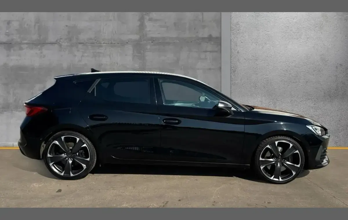 Used Cupra Leon VZ2 245 HP (180 kW) 2023 Black Hatchback