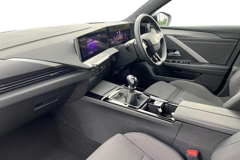 White Used 2023 Vauxhall Astra S Estate | £19,000 (Fair price) - Image 1/4