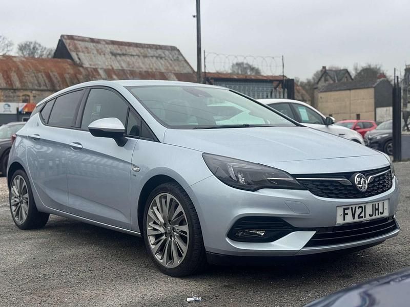 Second-hand Vauxhall Astra SRi 122 CP (89 kW) 2021 Argintiu Hatchback