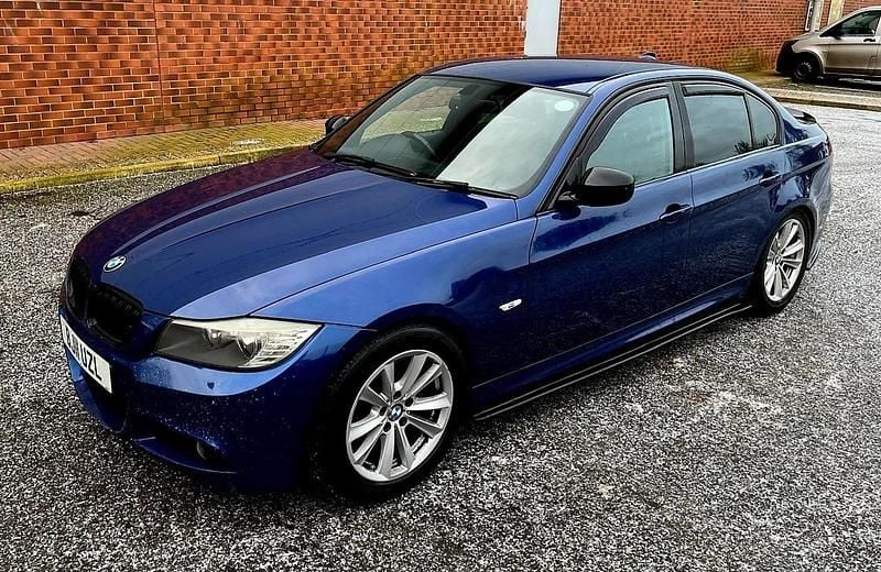 Used BMW 320 Sport Line 2011 Blue Sedan